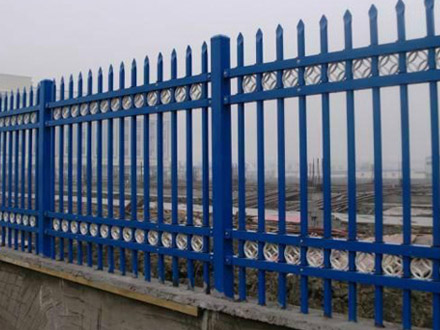 四橫杠鋅鋼護(hù)欄 四橫杠鋅鋼護(hù)欄