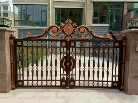 濰坊鋁藝大門環保型及美觀？